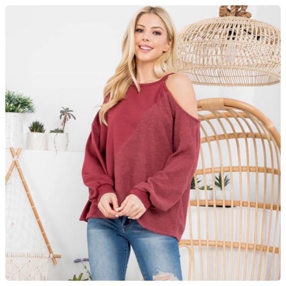 28 ❤️cold shoulder red top - Picture 2 of 8